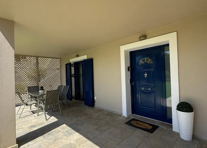 Διαμέρισμα Golden Sea *