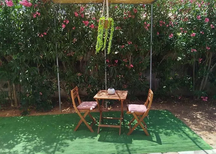 Διαμέρισμα Golden Sea *