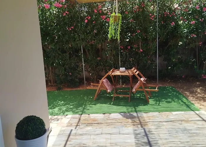 Διαμέρισμα Golden Sea *